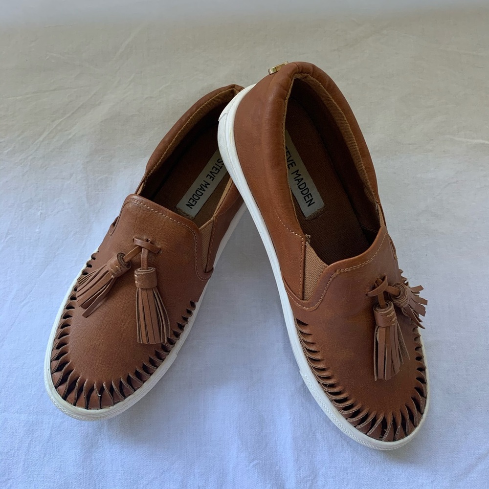 Steve Madden Ellery Leather Slip on sneakers